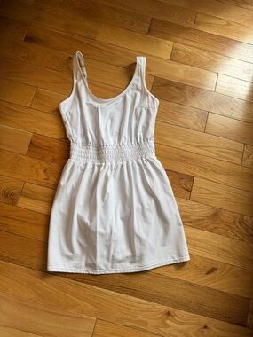 Abercrombie & Fitch White Sleeveless Smocked-Waist Mini Dress XSP